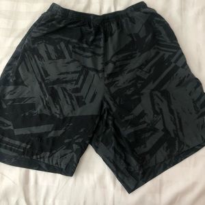 Men’s running shorts
